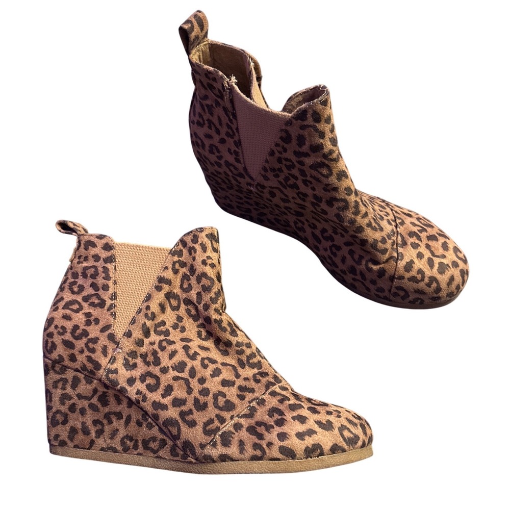 Dunes Leopard Print Wedge Chelsea Ankle Booties Size 8